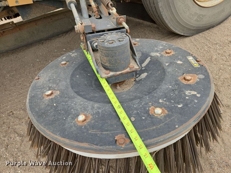 image for item EN8784 2007 Freightliner  FC-80 street sweeper truck