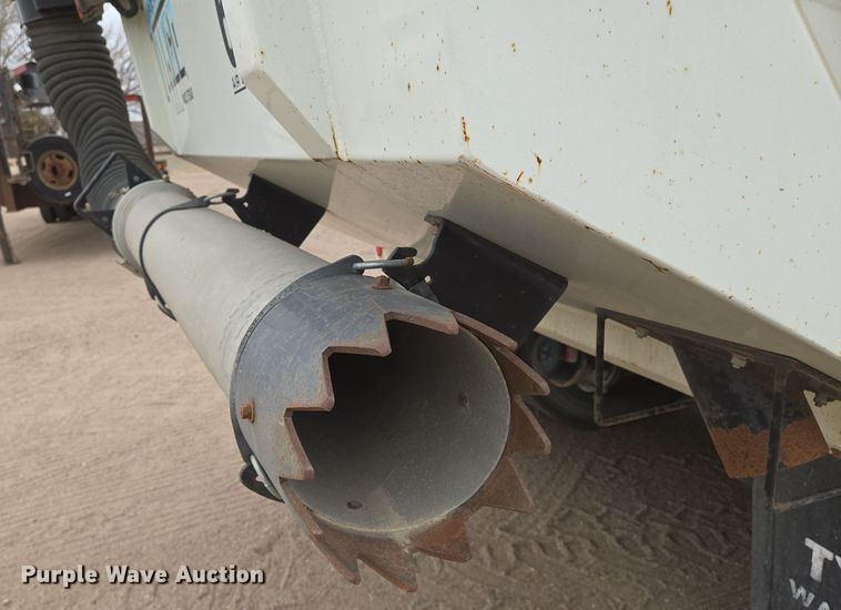 image for item EN8784 2007 Freightliner  FC-80 street sweeper truck