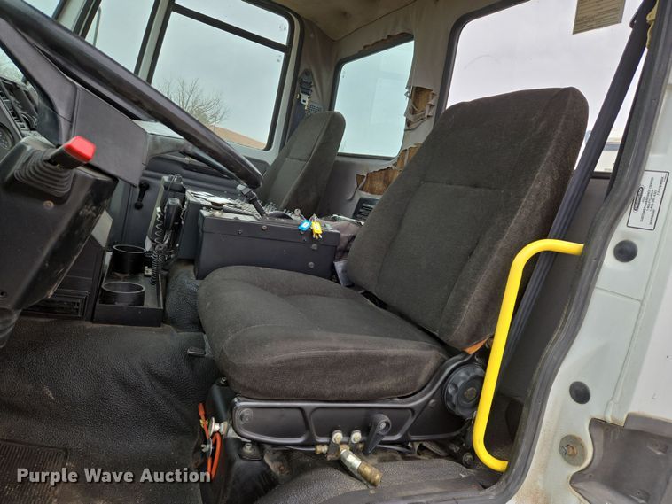 image for item EN8784 2007 Freightliner  FC-80 street sweeper truck