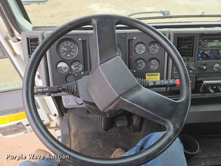 image for item EN8784 2007 Freightliner  FC-80 street sweeper truck