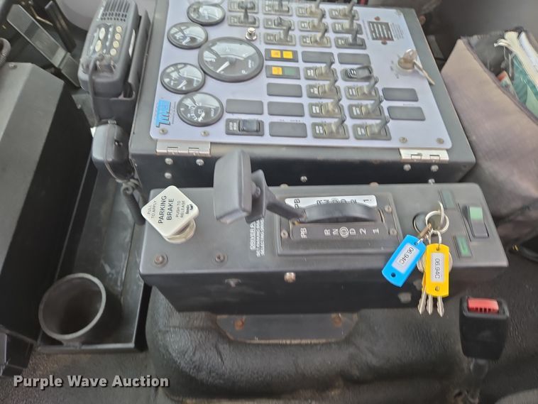 image for item EN8784 2007 Freightliner  FC-80 street sweeper truck