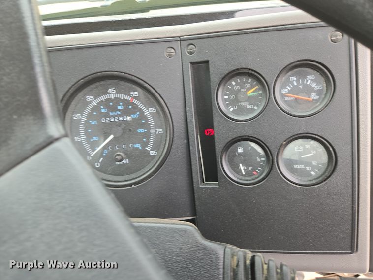 image for item EN8784 2007 Freightliner  FC-80 street sweeper truck