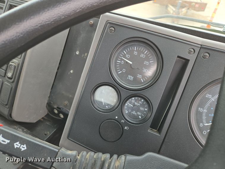 image for item EN8784 2007 Freightliner  FC-80 street sweeper truck