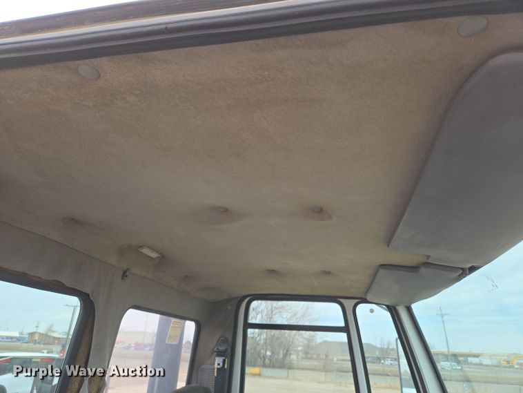 image for item EN8784 2007 Freightliner  FC-80 street sweeper truck