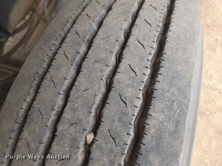 image for item EN8784 2007 Freightliner  FC-80 street sweeper truck