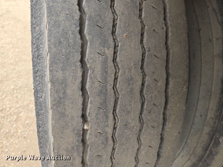 image for item EN8784 2007 Freightliner  FC-80 street sweeper truck