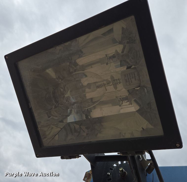 image for item EN8785 Genie TML4000N light plant