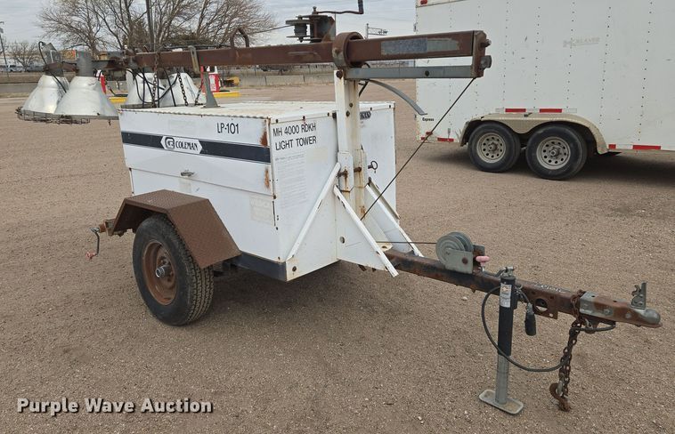 image for item EN8786 1993 Coleman MH4000RDKH light plant