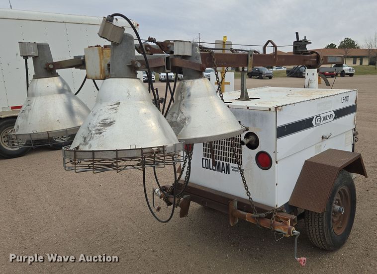 image for item EN8786 1993 Coleman MH4000RDKH light plant