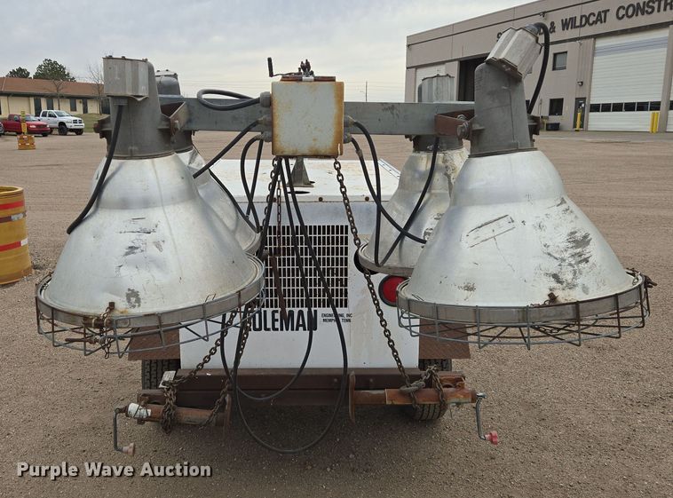 image for item EN8786 1993 Coleman MH4000RDKH light plant