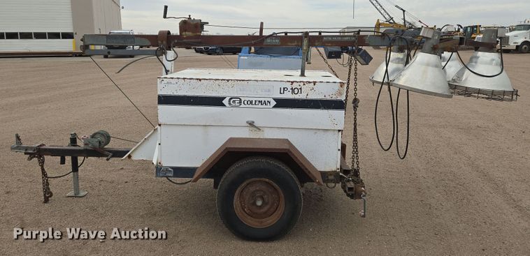 image for item EN8786 1993 Coleman MH4000RDKH light plant