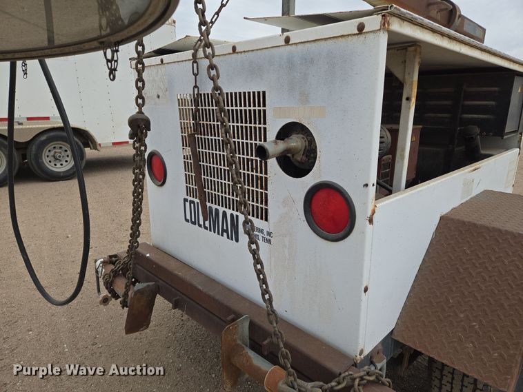 image for item EN8786 1993 Coleman MH4000RDKH light plant