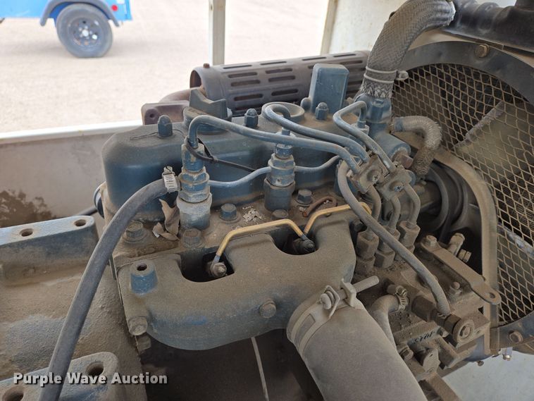 image for item EN8786 1993 Coleman MH4000RDKH light plant