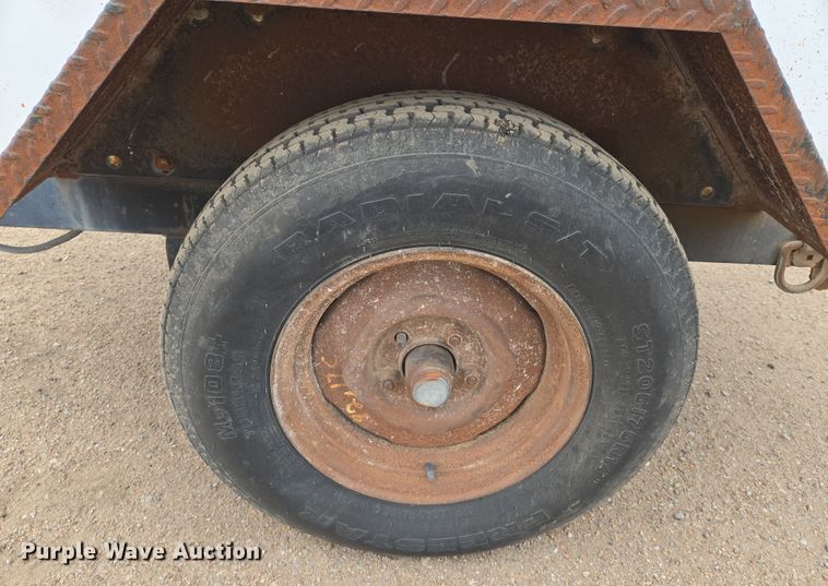 image for item EN8786 1993 Coleman MH4000RDKH light plant