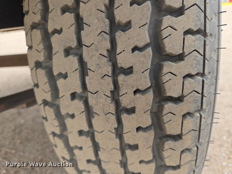 image for item EN8786 1993 Coleman MH4000RDKH light plant