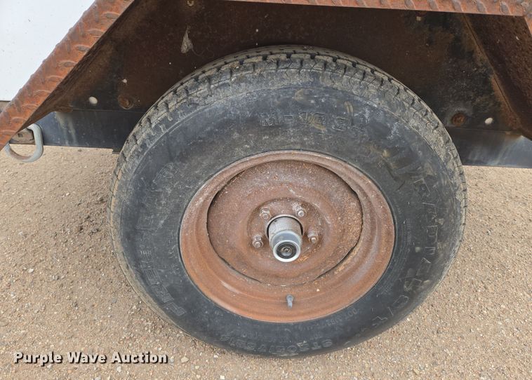 image for item EN8786 1993 Coleman MH4000RDKH light plant