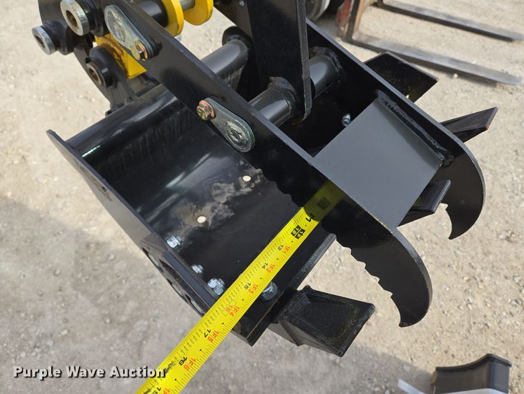 image for item EO0598 2024 Industrial FF13R mini excavator