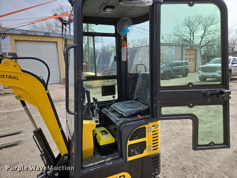 image for item EO0598 2024 Industrial FF13R mini excavator