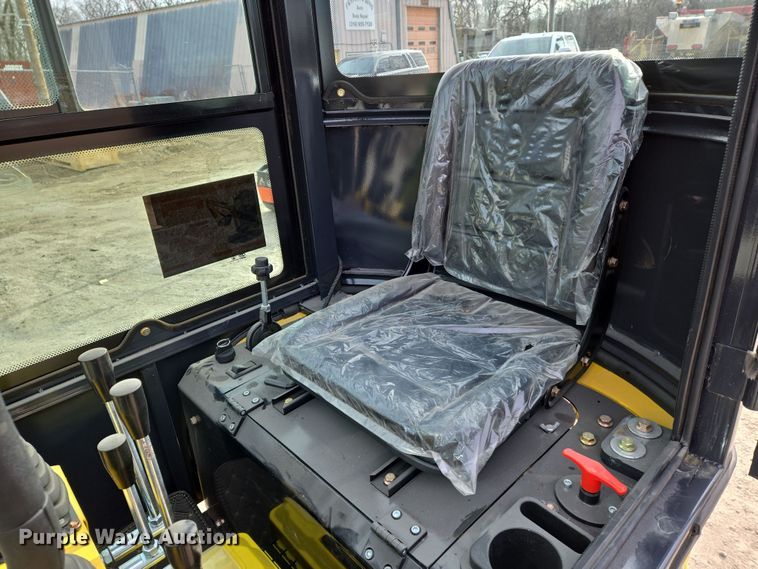 image for item EO0598 2024 Industrial FF13R mini excavator