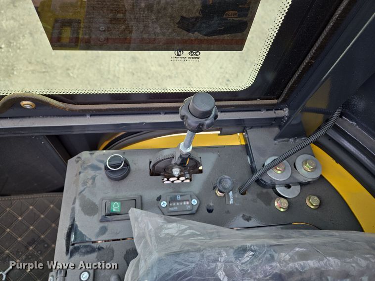 image for item EO0598 2024 Industrial FF13R mini excavator