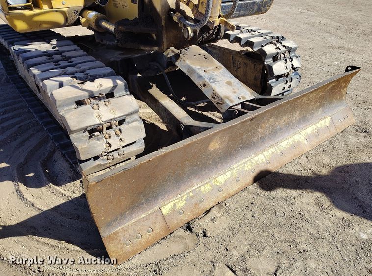 image for item EO9974 2006 Caterpillar 307C SB mini excavator