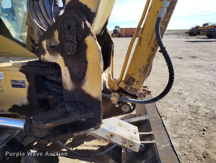 image for item EO9974 2006 Caterpillar 307C SB mini excavator