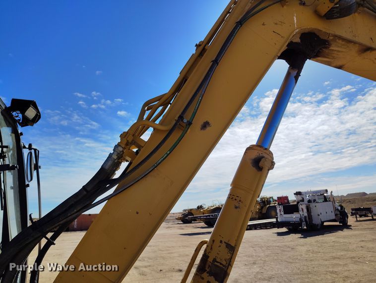 image for item EO9974 2006 Caterpillar 307C SB mini excavator