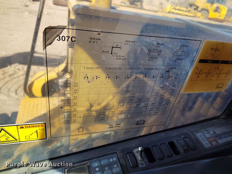 image for item EO9974 2006 Caterpillar 307C SB mini excavator