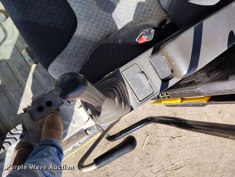 image for item EO9974 2006 Caterpillar 307C SB mini excavator