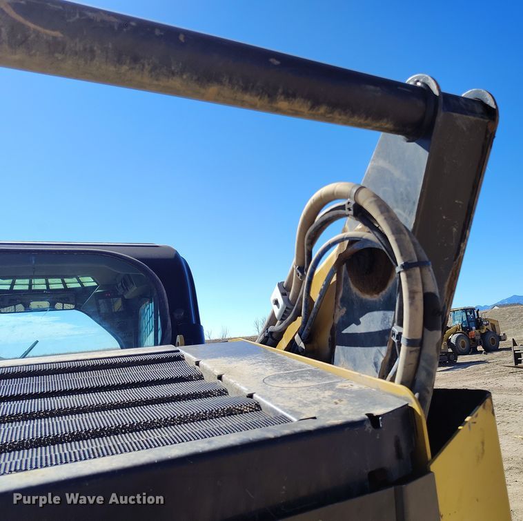 image for item EO9976 2017 Caterpillar 289D tracked skid steer loader