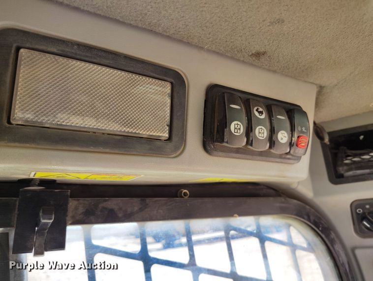 image for item EO9976 2017 Caterpillar 289D tracked skid steer loader