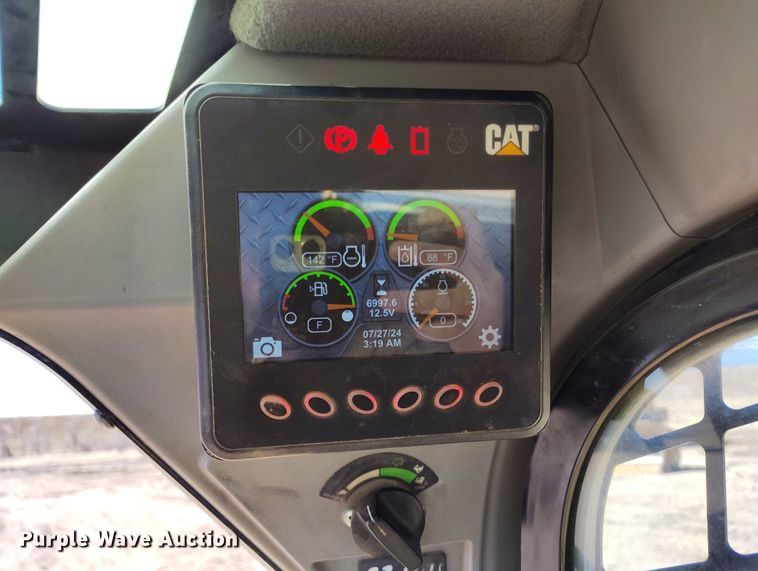 image for item EO9976 2017 Caterpillar 289D tracked skid steer loader