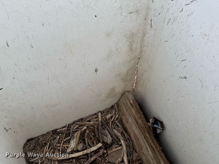 image for item EQ1132 1987 GMC C7000 bucket truck