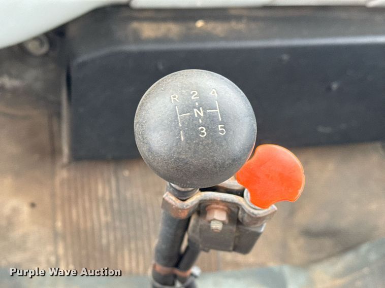 image for item EQ1132 1987 GMC C7000 bucket truck