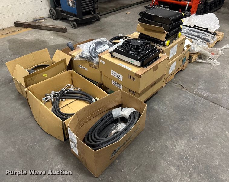 image for item EQ1167 Skid steer parts