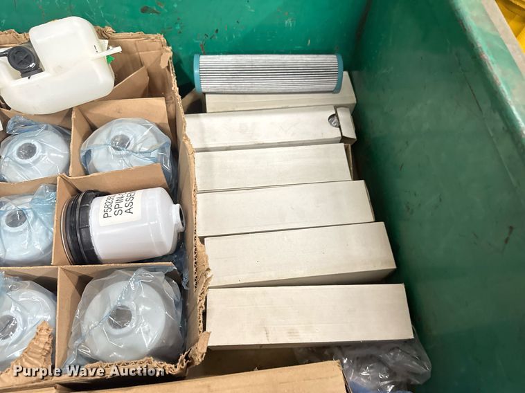 image for item EQ1167 Skid steer parts