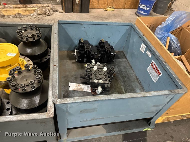 image for item EQ1167 Skid steer parts