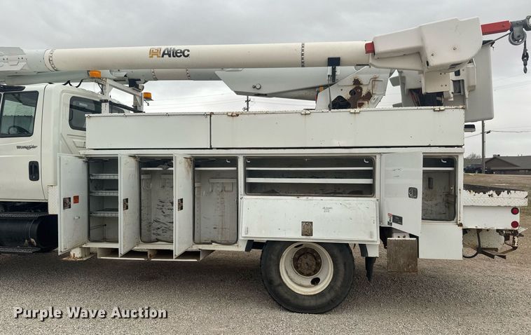 image for item EQ1218 2008 International WorkStar 7300 bucket truck
