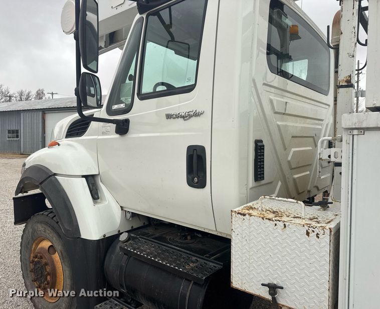 image for item EQ1218 2008 International WorkStar 7300 bucket truck