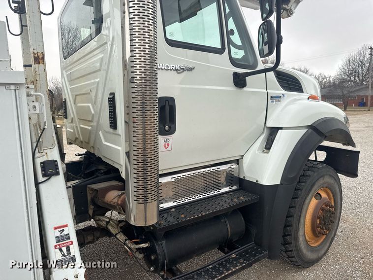 image for item EQ1218 2008 International WorkStar 7300 bucket truck