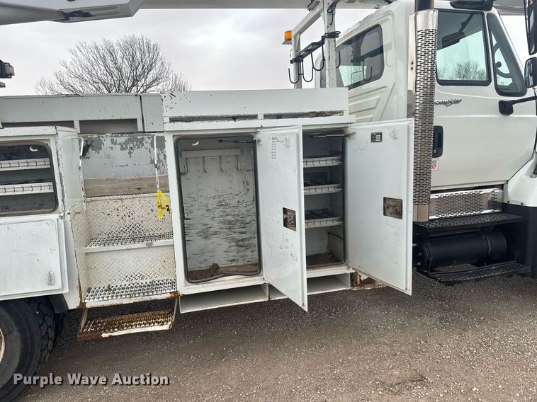 image for item EQ1218 2008 International WorkStar 7300 bucket truck