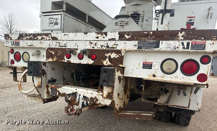 image for item EQ1218 2008 International WorkStar 7300 bucket truck