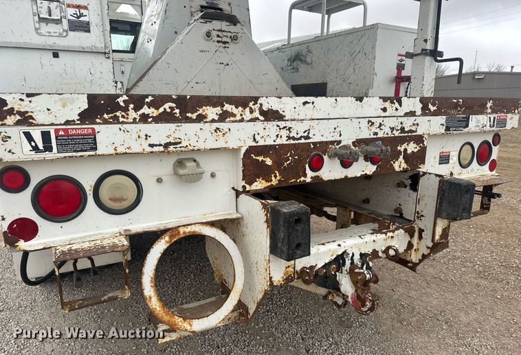 image for item EQ1218 2008 International WorkStar 7300 bucket truck