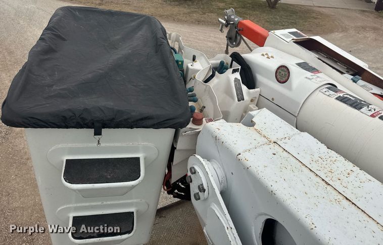 image for item EQ1218 2008 International WorkStar 7300 bucket truck