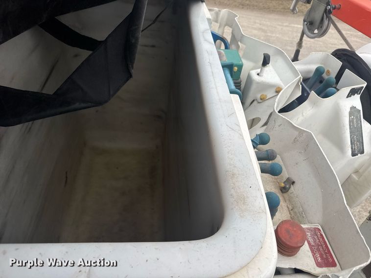 image for item EQ1218 2008 International WorkStar 7300 bucket truck