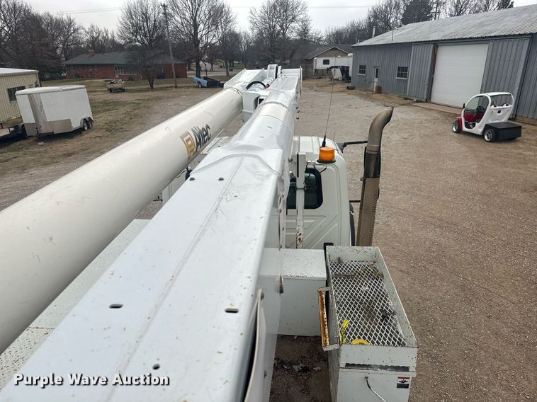 image for item EQ1218 2008 International WorkStar 7300 bucket truck