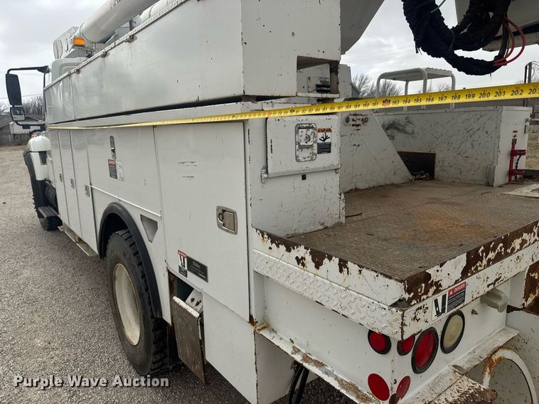 image for item EQ1218 2008 International WorkStar 7300 bucket truck