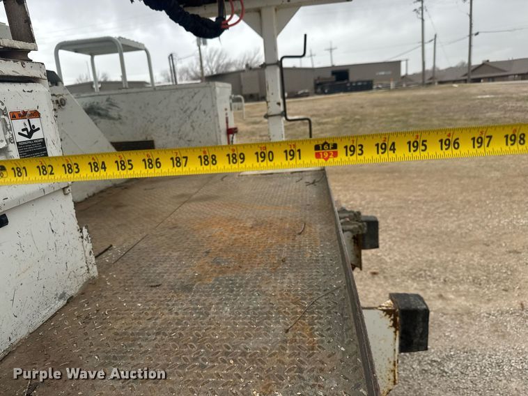 image for item EQ1218 2008 International WorkStar 7300 bucket truck