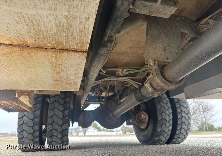 image for item EQ1218 2008 International WorkStar 7300 bucket truck