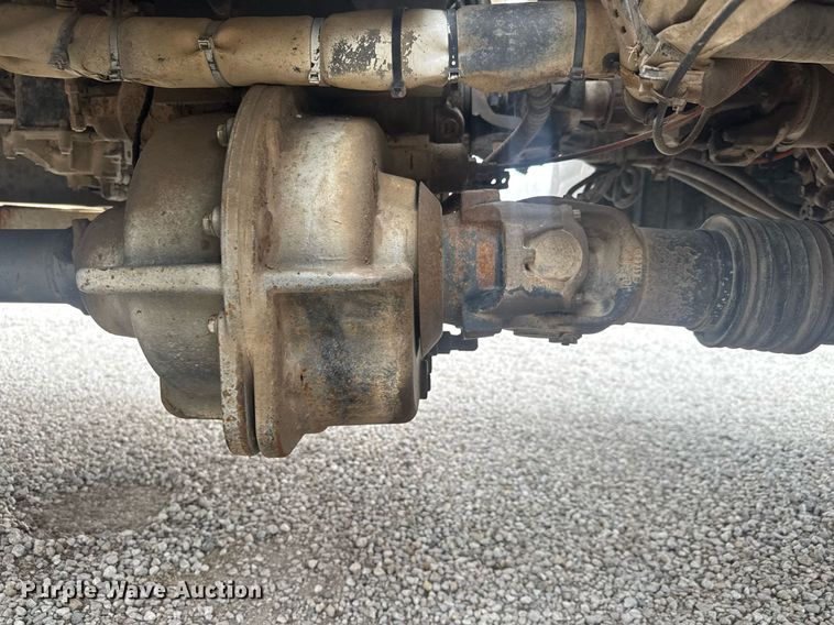 image for item EQ1218 2008 International WorkStar 7300 bucket truck